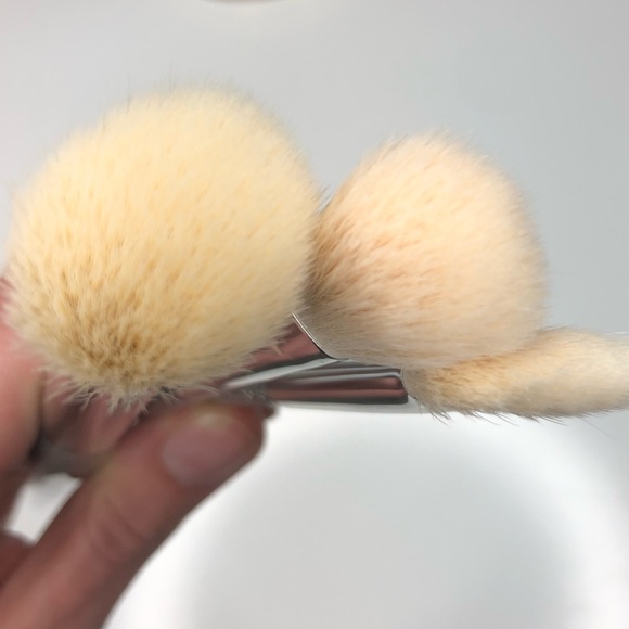 Jaclyn Cosmetics Bring the Light Brush Trio - Picture 4 of 7